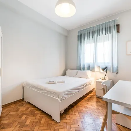 Guestready - Spacious In City Centre Apartment *