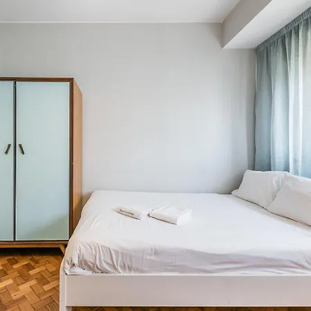 Guestready - Spacious In City Centre Apartment Porto