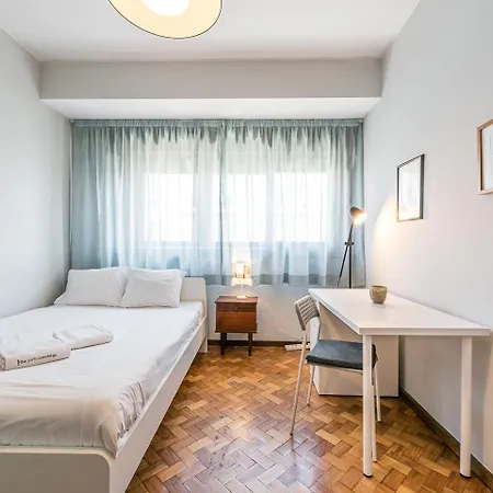 Guestready - Spacious In City Centre Apartment Porto